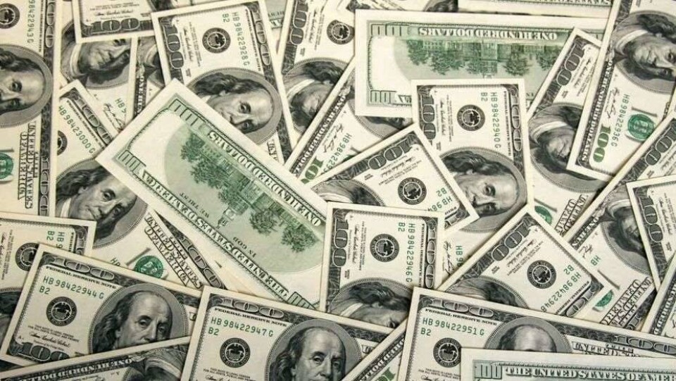 Биржевой курс доллара – 349,44 тенге, в обменниках стоимость превысила 350 тенге