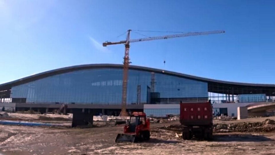 Как строится семиэтажный железнодорожный вокзал в Астане, показал видеоблогер 