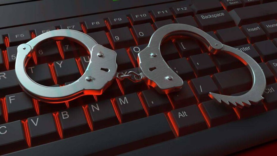 Трёх жителей Туркестанской области осудили за распространение экстремистских материалов в соцсетях