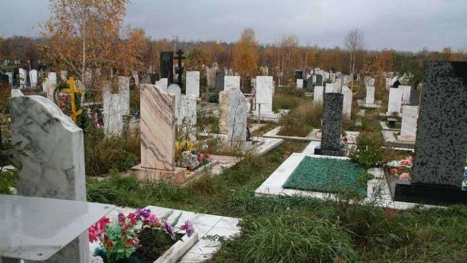 Земля на кладбищах Актобе подорожала в три раза: люди грозятся хоронить родных в огороде