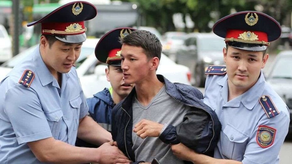 За призывы к участию в несанкционированном митинге наказали двух алматинцев