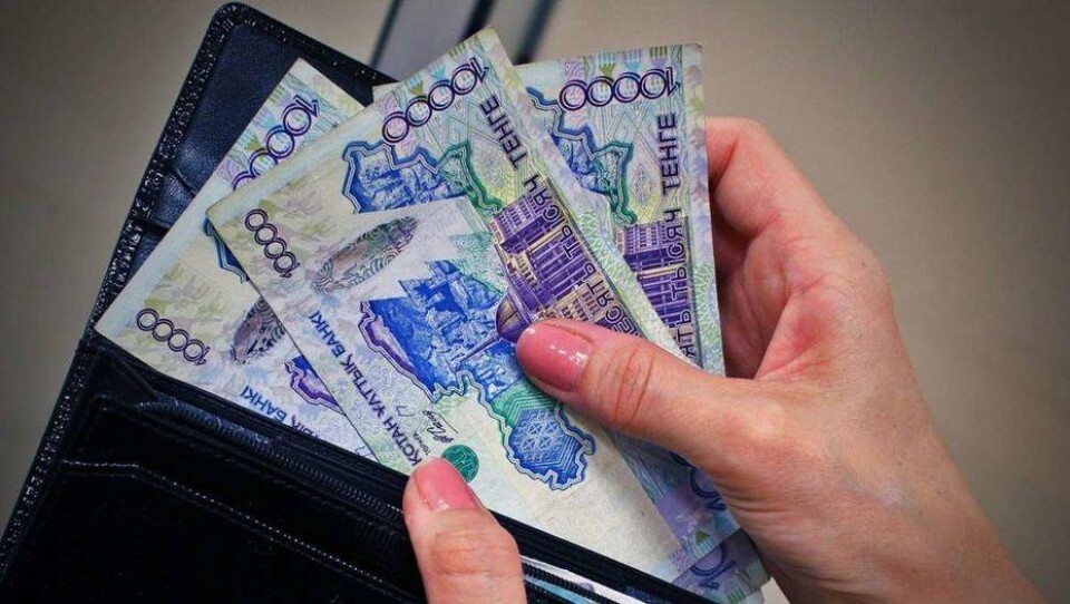 В 2020 году планируется повысить зарплаты всех госслужащих Казахстана