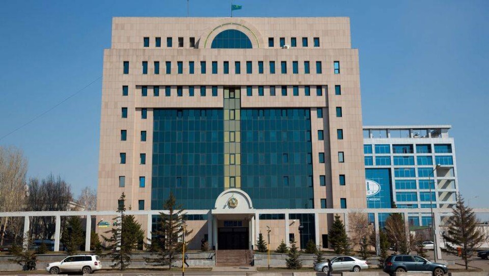 Более половины избирателей проголосовали на выборах президента Казахстана к 14 часам