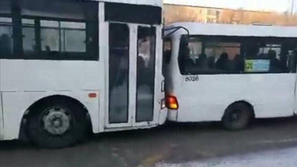 Устроивших разборки на дороге водителей автобусов наказали в Астане