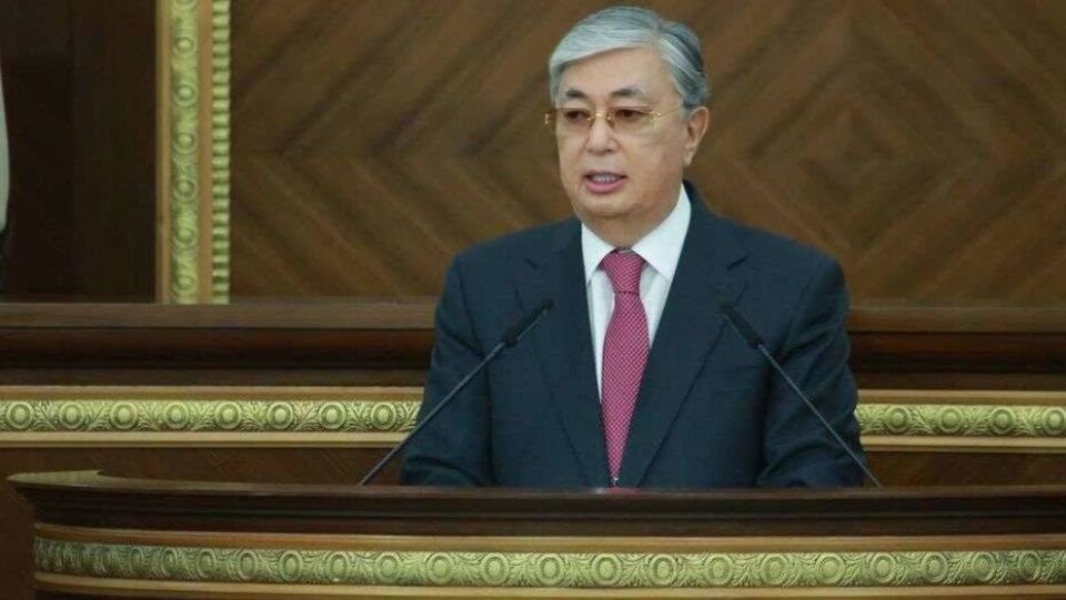 Токаев: Следует приступить к внедрению уведомительного принципа организации митингов