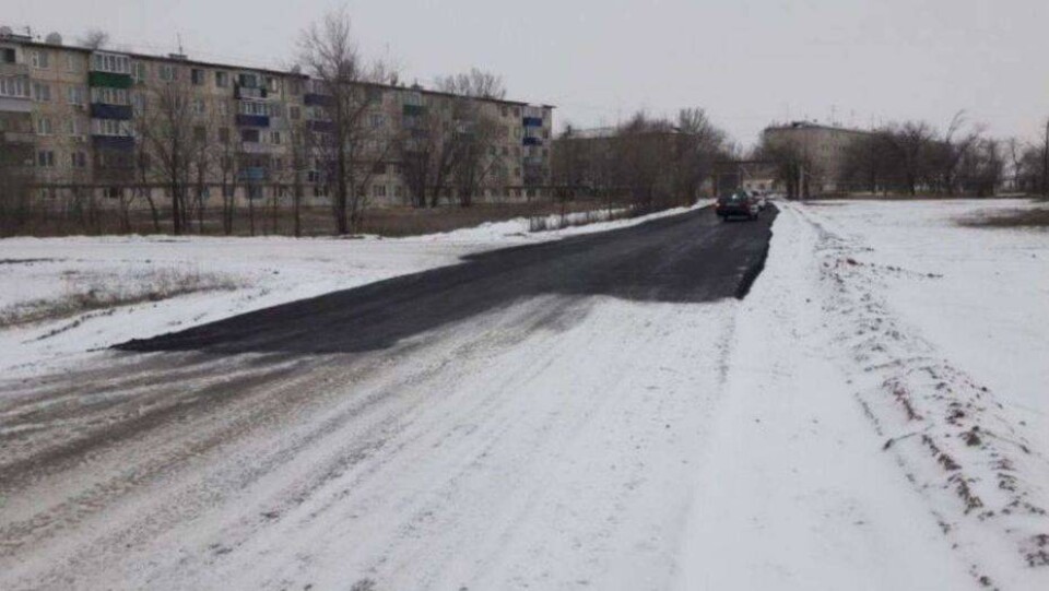 Акимат Уральска будет судиться с фирмой депутата из-за уложенного в снег асфальта
