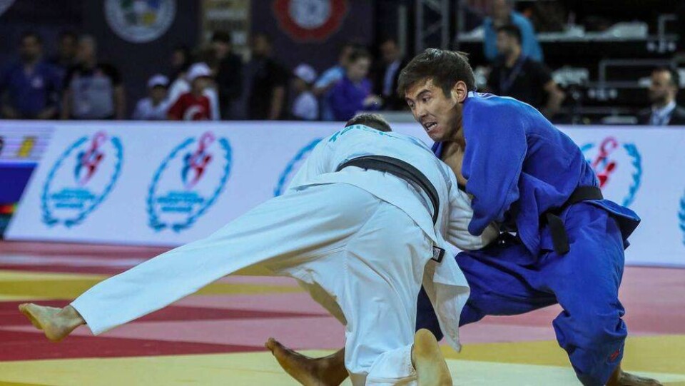 Дзюдоист Ерлан Серикжанов на чемпионате мира в Баку выиграл серебряную медаль