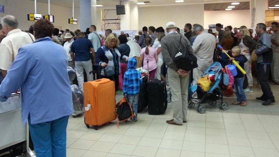 Рейс QazaqAir в Атырау отменили из-за нетрезвого члена экипажа - СМИ