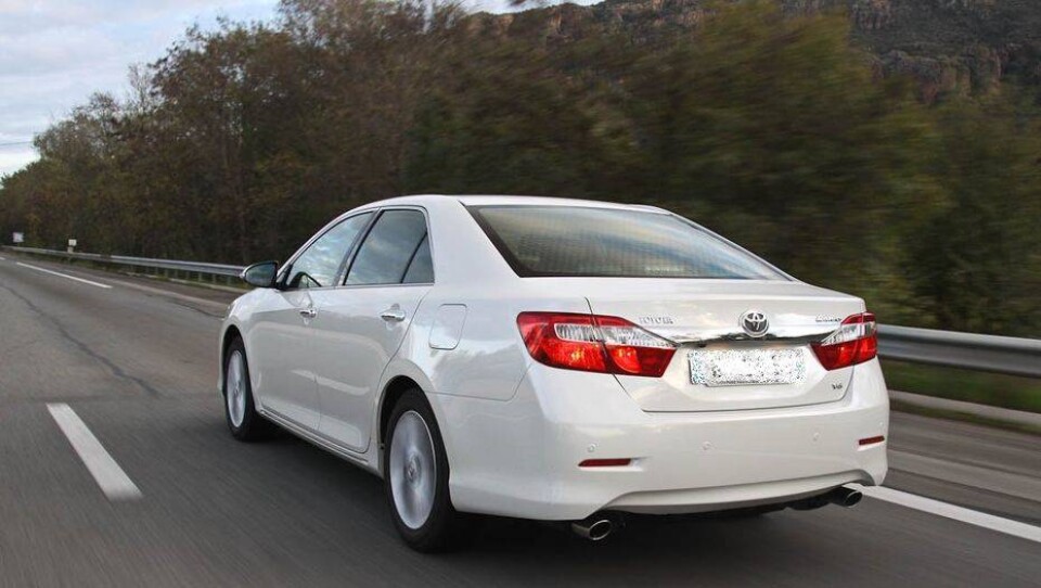 Семь тысяч автомобилей Toyota и всего один Rolls Royce купили казахстанцы за год