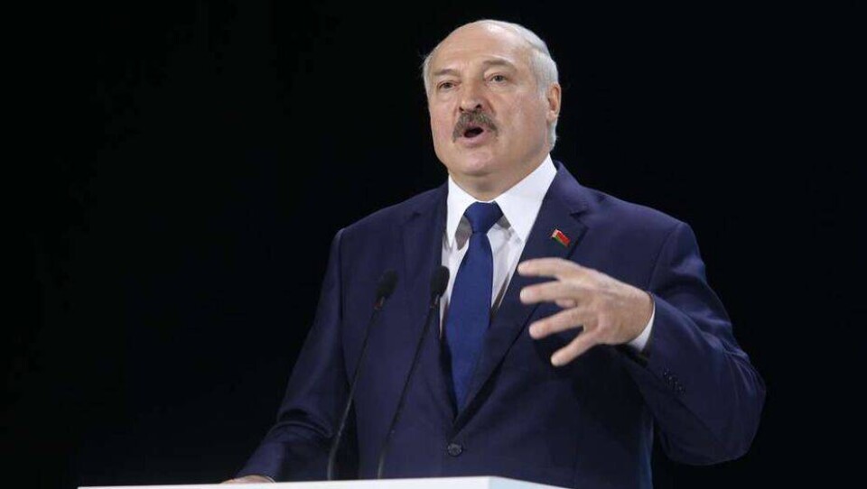 Лукашенко: Я пока живой и не за границей