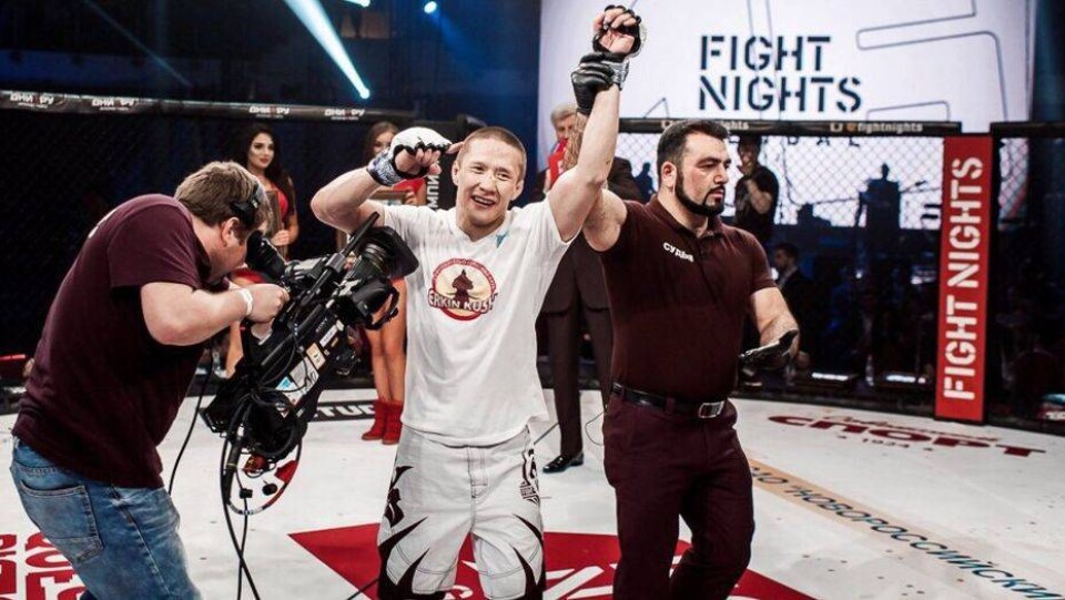 Российский боец ударил казахстанца на взвешивании перед турниром Fight Nights