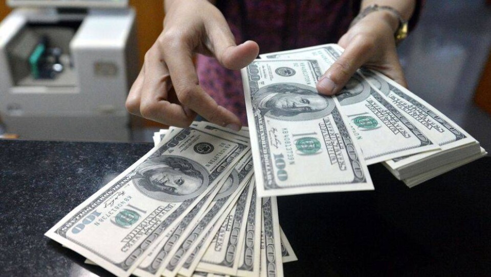 Нацвалюта на бирже укрепилась по отношению к доллару