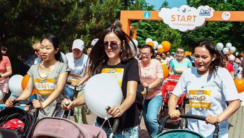 В Казахстане прошёл первый марафон для мам с малышами