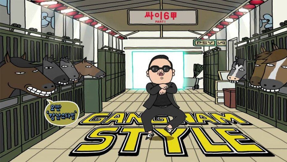 Маленький казахский PSY зарабатывает деньги на тоях