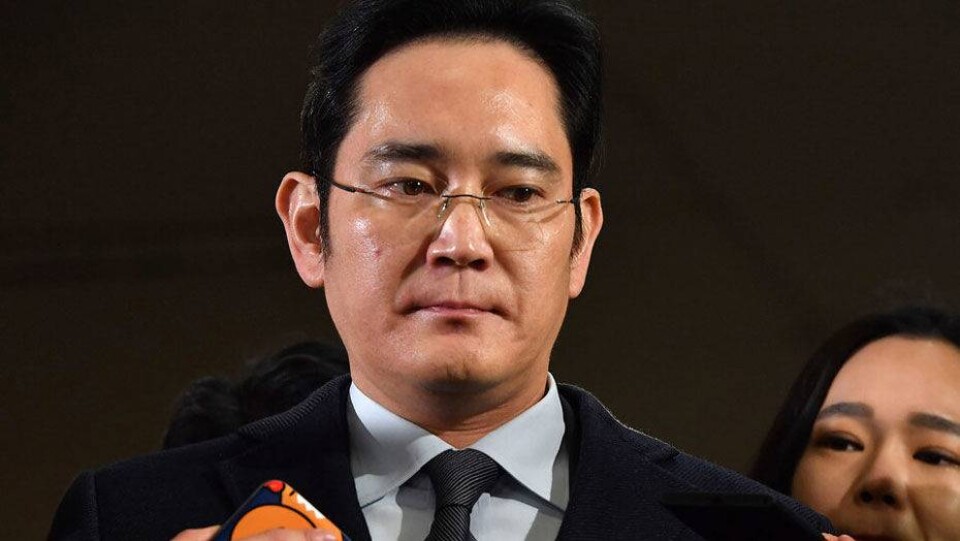 Главу Samsung арестовали по делу о коррупции с участием президента Южной Кореи