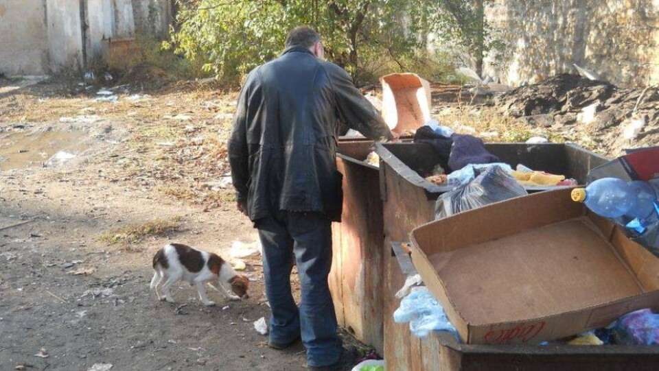 Жители Актобе напуганы любвеобильным бомжом-эксгибиционистом