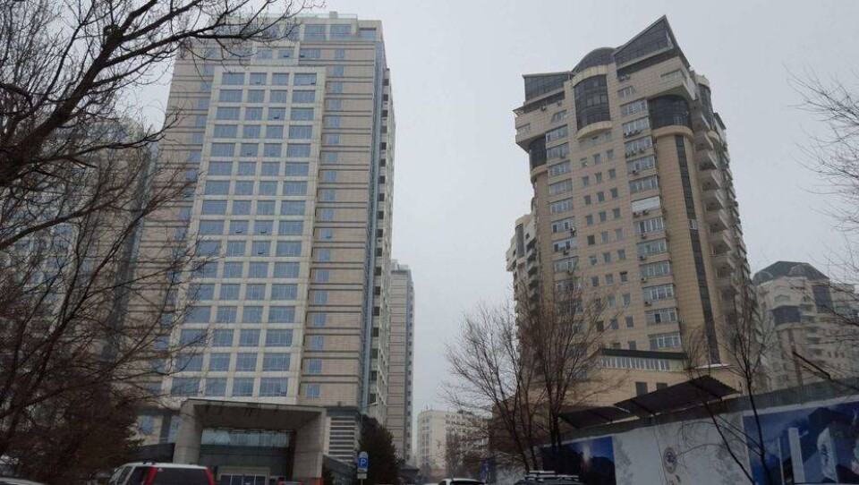 В ЖК "Тенгиз Тауэрс" хотят отключить электричество за долги. В управляющей компании уверяют, что платят за свет