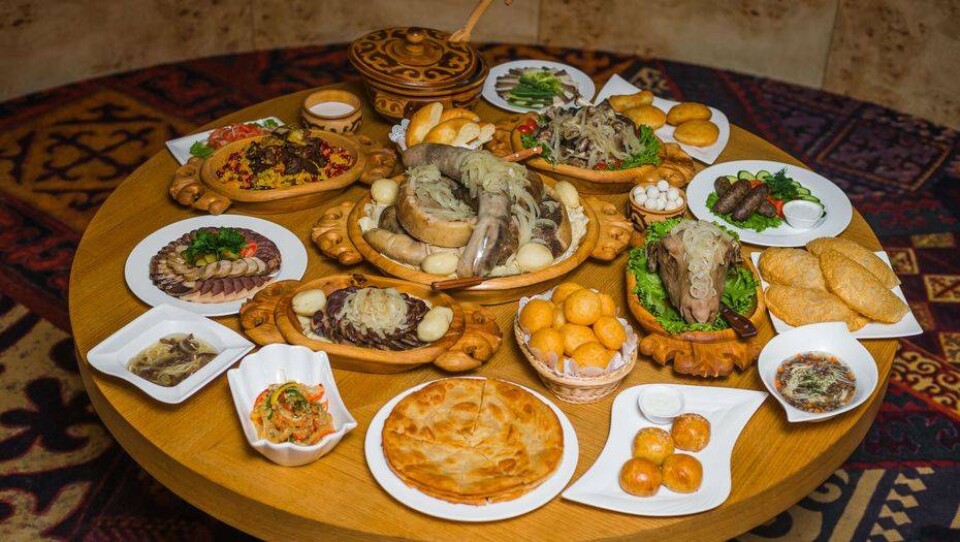 Фото с сайта arnau-restaurant.kz
