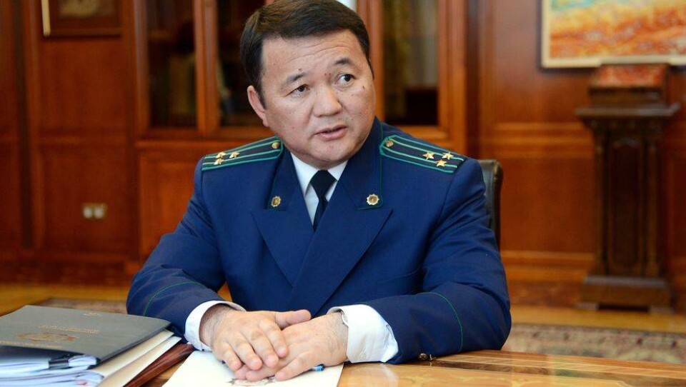 Декларации чиновников Кыргызстана: у генпрокурора нет дома, но есть мебель