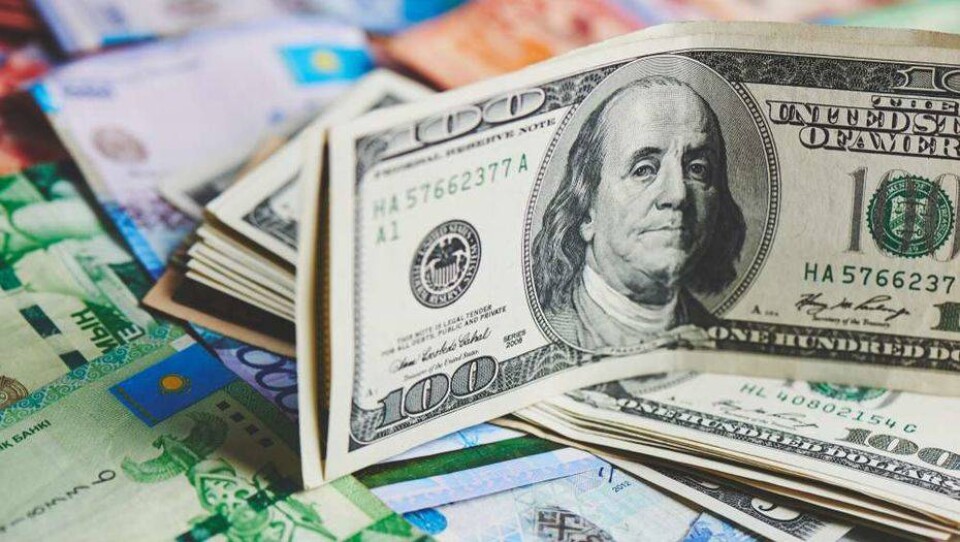 Стоимость доллара на бирже превысила 389 тенге