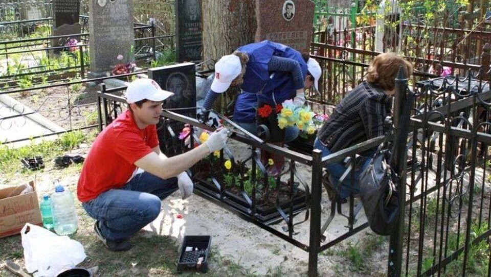 Кладбища Актобе переданы в доверительное управление