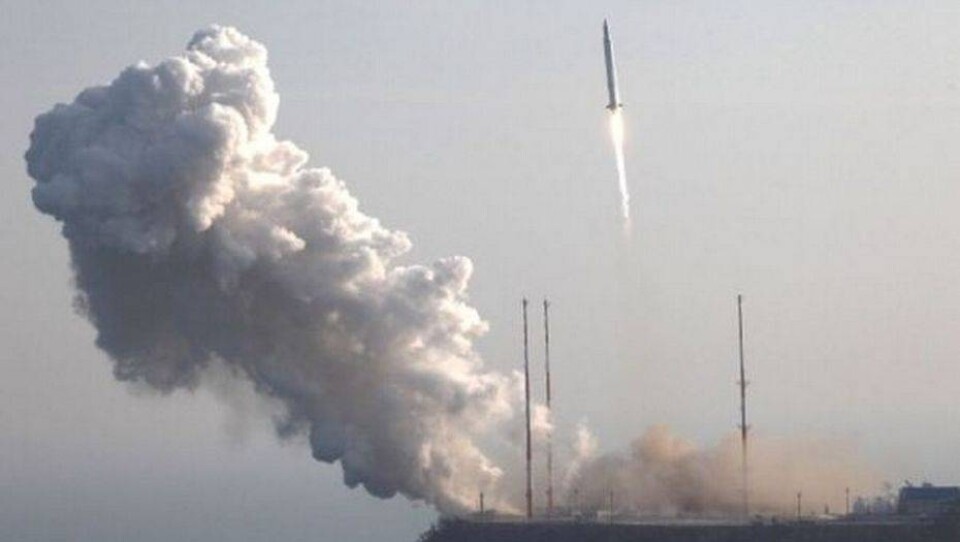 Северная Корея вновь запустила ракету 