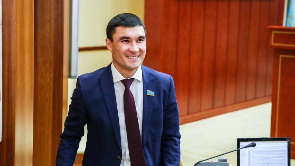 Мажилисмен Сапиев прокомментировал поворот в карьере