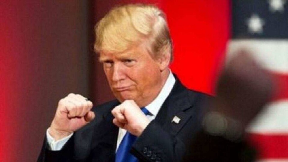 Трамп обрушился с критикой на ресторан, из которого выгнали его пресс-секретаря