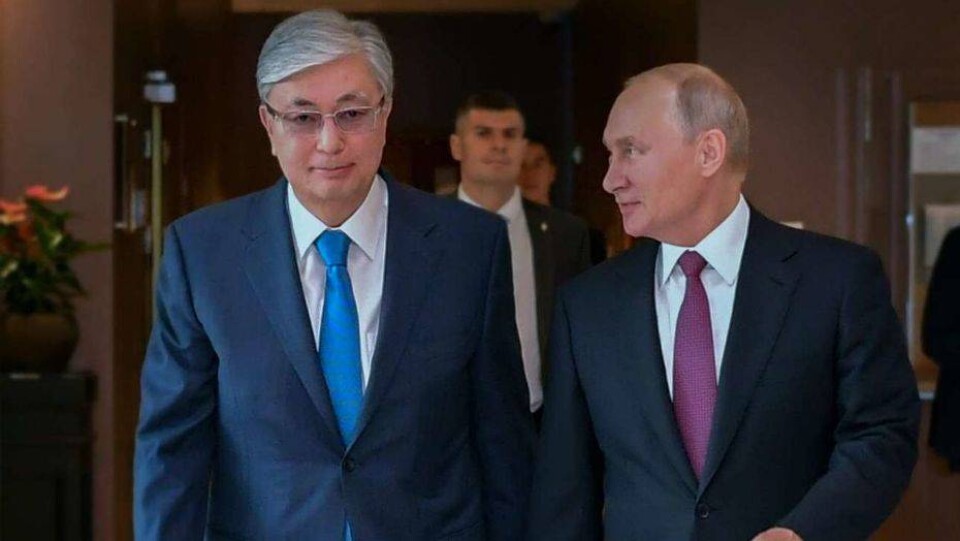 Касым-Жомарт Токаев поздравил Владимира Путина с днём рождения