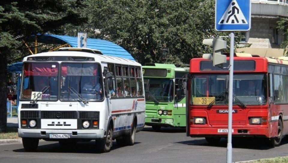 Оплачивать проезд в автобусе в зависимости от расстояния предложили в ВКО