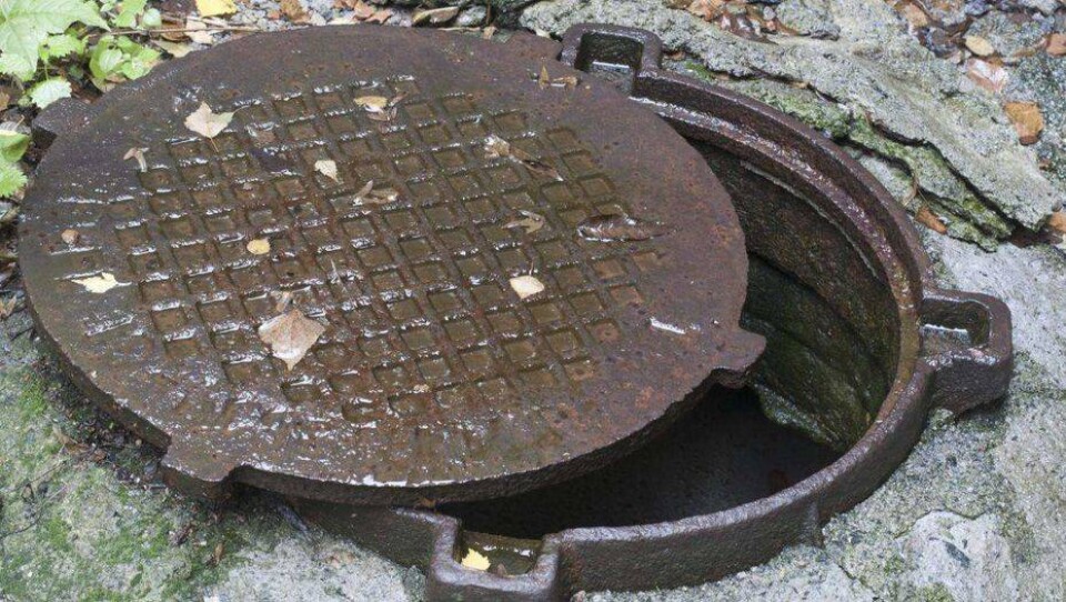 Три человека насмерть отравились газом на территории больницы в Алматинской области