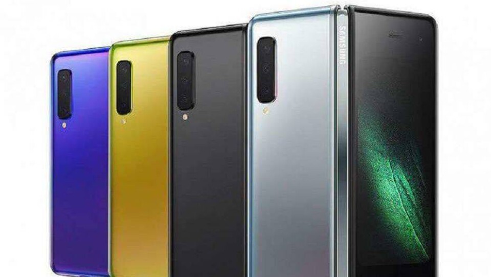 Выпуск первых в мире гнущихся смартфонов Galaxy Fold отложили из-за выявленных дефектов