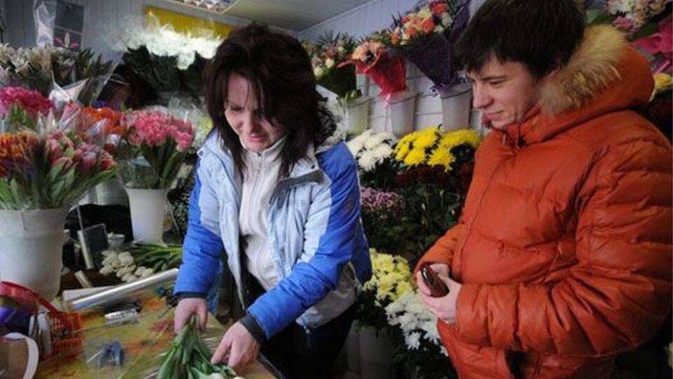 Цветочники Алматы рассказали чиновникам, почему нельзя сносить их павильоны