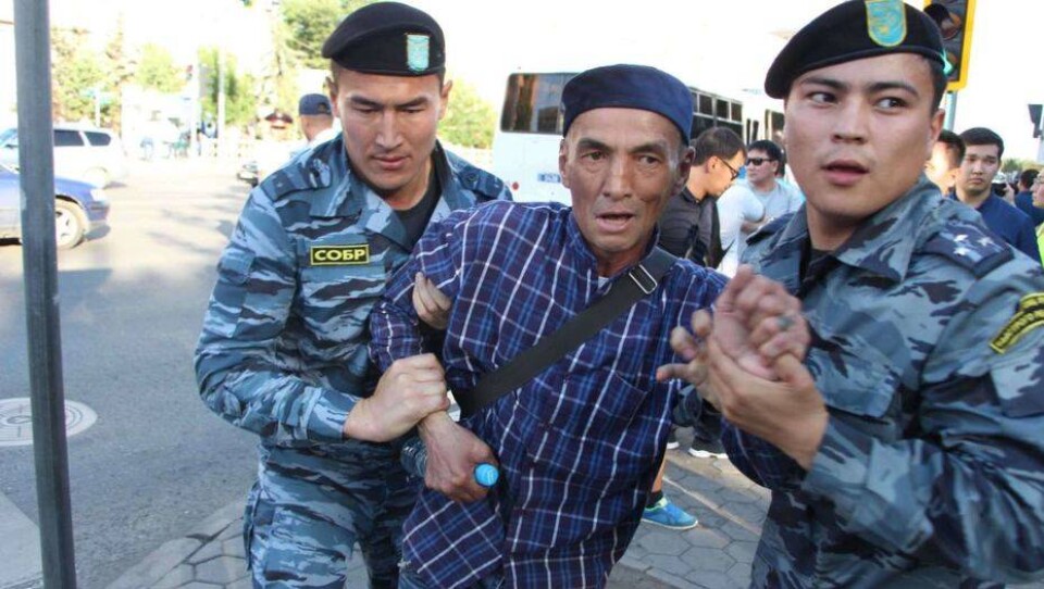 Тургумбаев: На незаконных митингах 6 июля задержали более ста человек