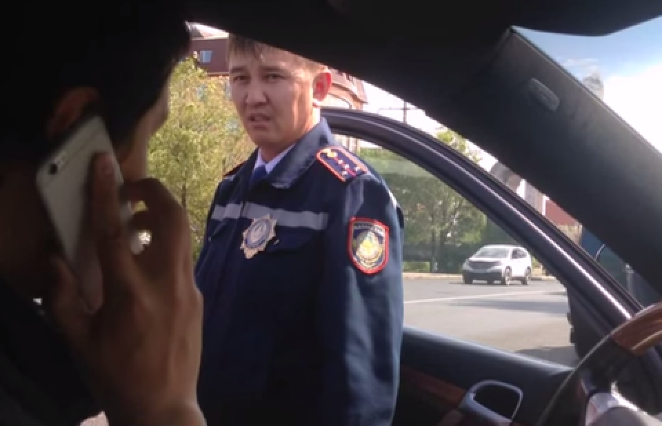 Кадр из видео motor.kz