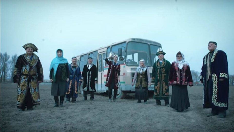 Казахстанские вайнеры сняли пародию на клип "Между нами тает лёд"