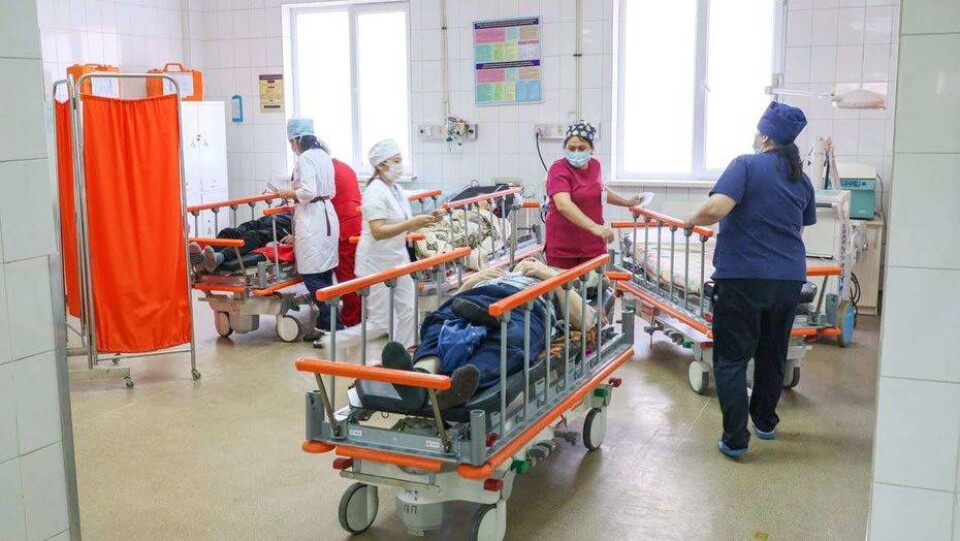 Не верящих в существование коронавируса пригласили на 14-дневную экскурсию в инфекционную больницу Актобе