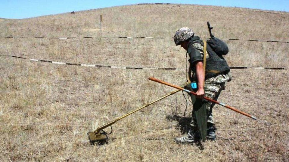 Тридцать военных полигонов Казахстана очищают от неразорвавшихся боеприпасов