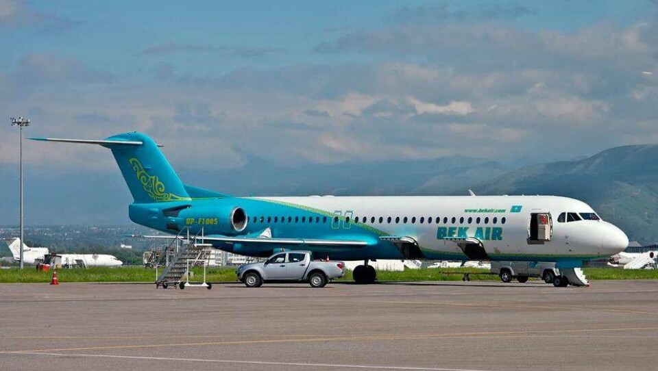 Результаты проверки Bek Air: Масло с двигателей стекало в тазы, детали крепили на скотч