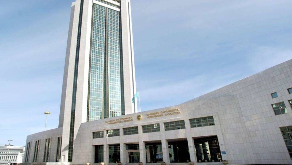 Фото с сайта parlam.kz