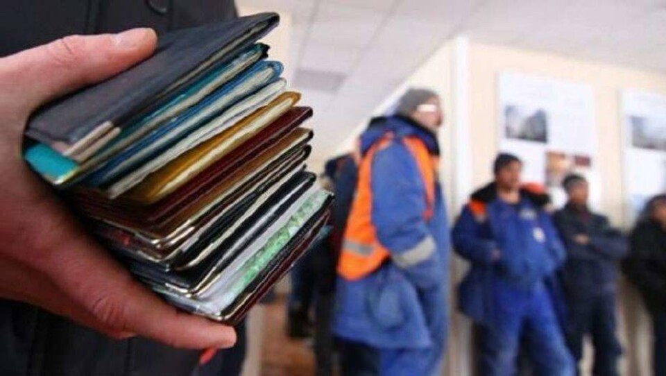 При выявлении регистрации посторонних лиц владельцам жилья советуют идти в ЦОН