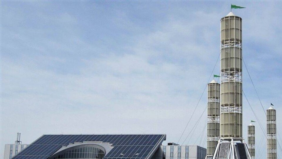 Мощная ветровая турбина будет освещать дорогу из аэропорта Астаны 