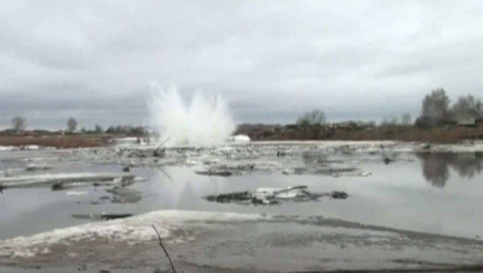 В ВКО во избежание новых потопов взрывают реки