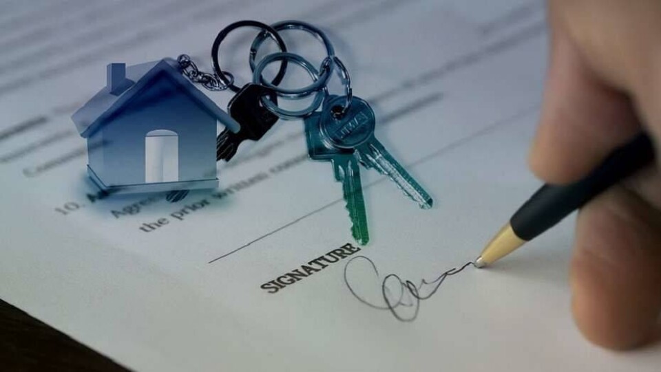 Баспана нарығы "отырды". Үй иелері бағаны түсіріп жатыр