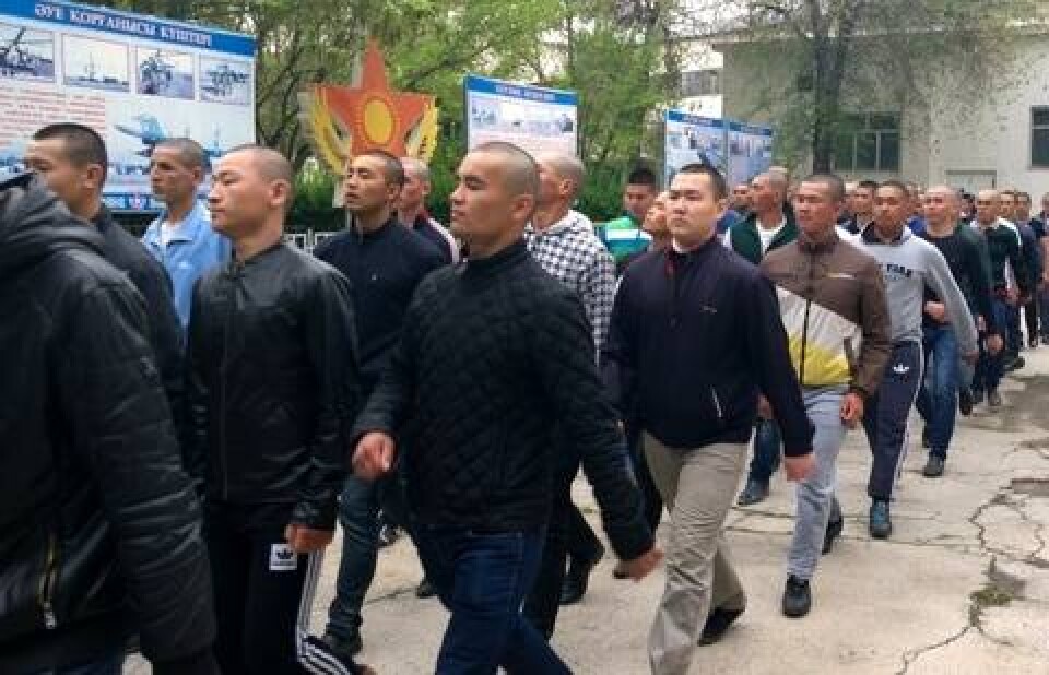Должников в армию не возьмут