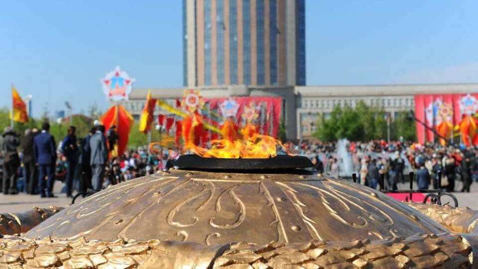 Токаев поздравил казахстанцев с Днём Победы