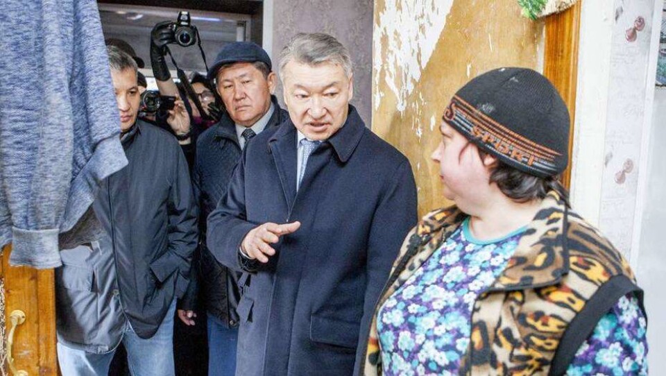 Даниал Ахметов распорядился за месяц восстановить разрушенные паводком дома
