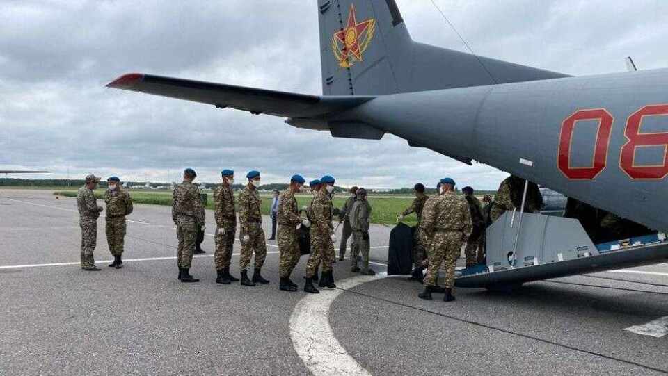 Казахстанские военные прибыли в Москву для участия в параде Победы