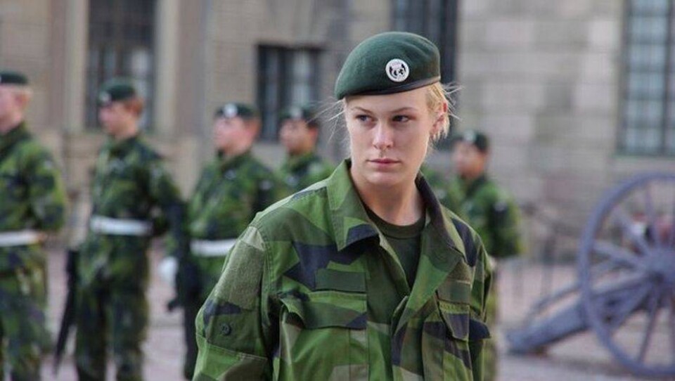 В Швеции мужчин и женщин обяжут служить в армии 