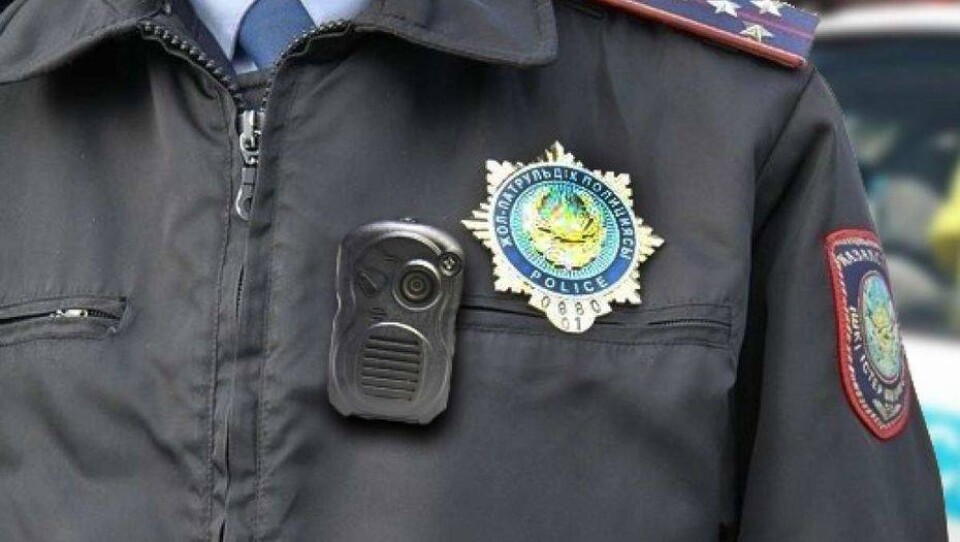 В Астане ищут автора возбуждающей национальную рознь надписи на остановке